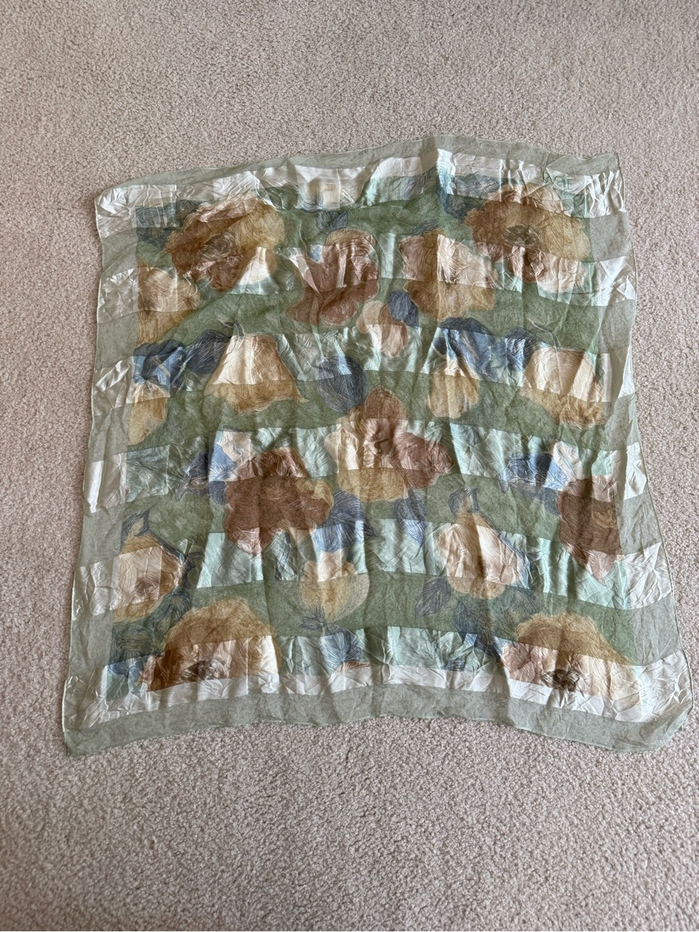 Basile scarf